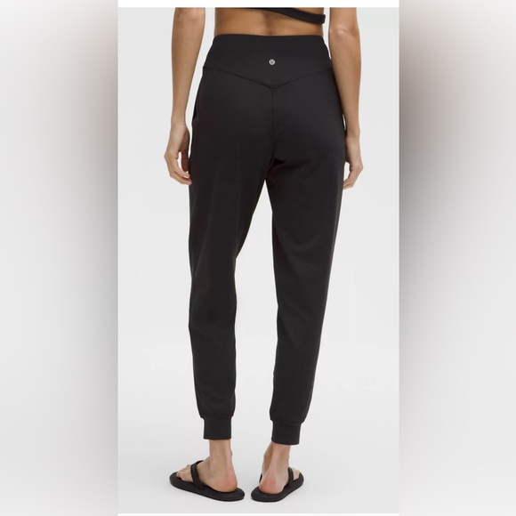 Lululemon Black Align Jogger Pants-28" - Picture 1 of 3